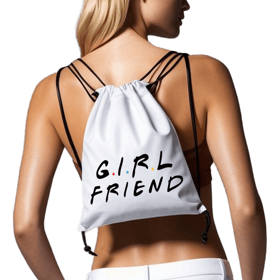 תיק שרוכים 'G.I.R.L.F.R.I.E.N.D' - בסגנון FRIENDS לחברה הכי מושלמת 💕🎬