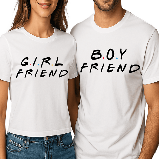 חולצות זוגיות 'B.O.Y.F.R.I.E.N.D & G.I.R.L.F.R.I.E.N.D' | חולצות משותפות עם טאץ’ נוסטלגי מהמם 💕
