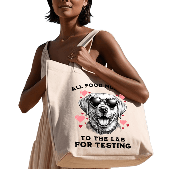 תיק בד TOTE BAG 'Lab Testing' - מושלמת לחובבי כלבים ולאוהבי אוכל אמיתיים 🐶