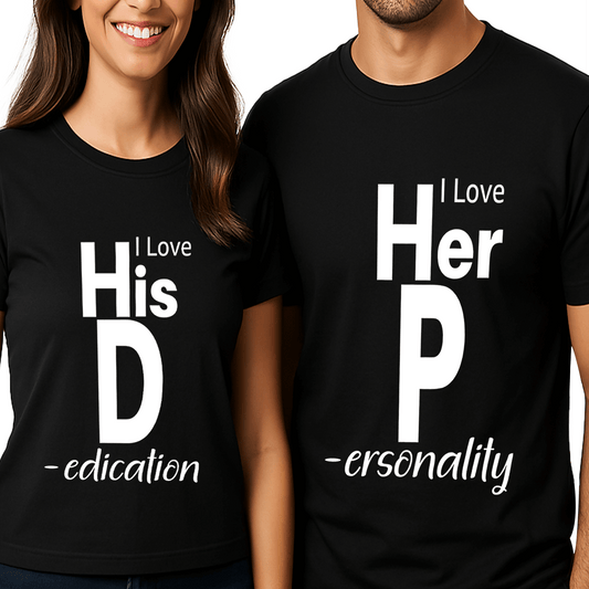 זוג חולצות לזוגות 'I Love His D / I Love Her P' 😍 סט זוגי שובב ומיוחד שכולו הומור ואהבה!